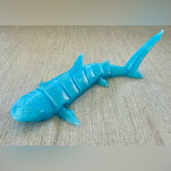 3d Printed Fidget Blue Shark, Flexi  Shark, Articulated Fidget Toy, 3D Printed - Picture 7 of 15